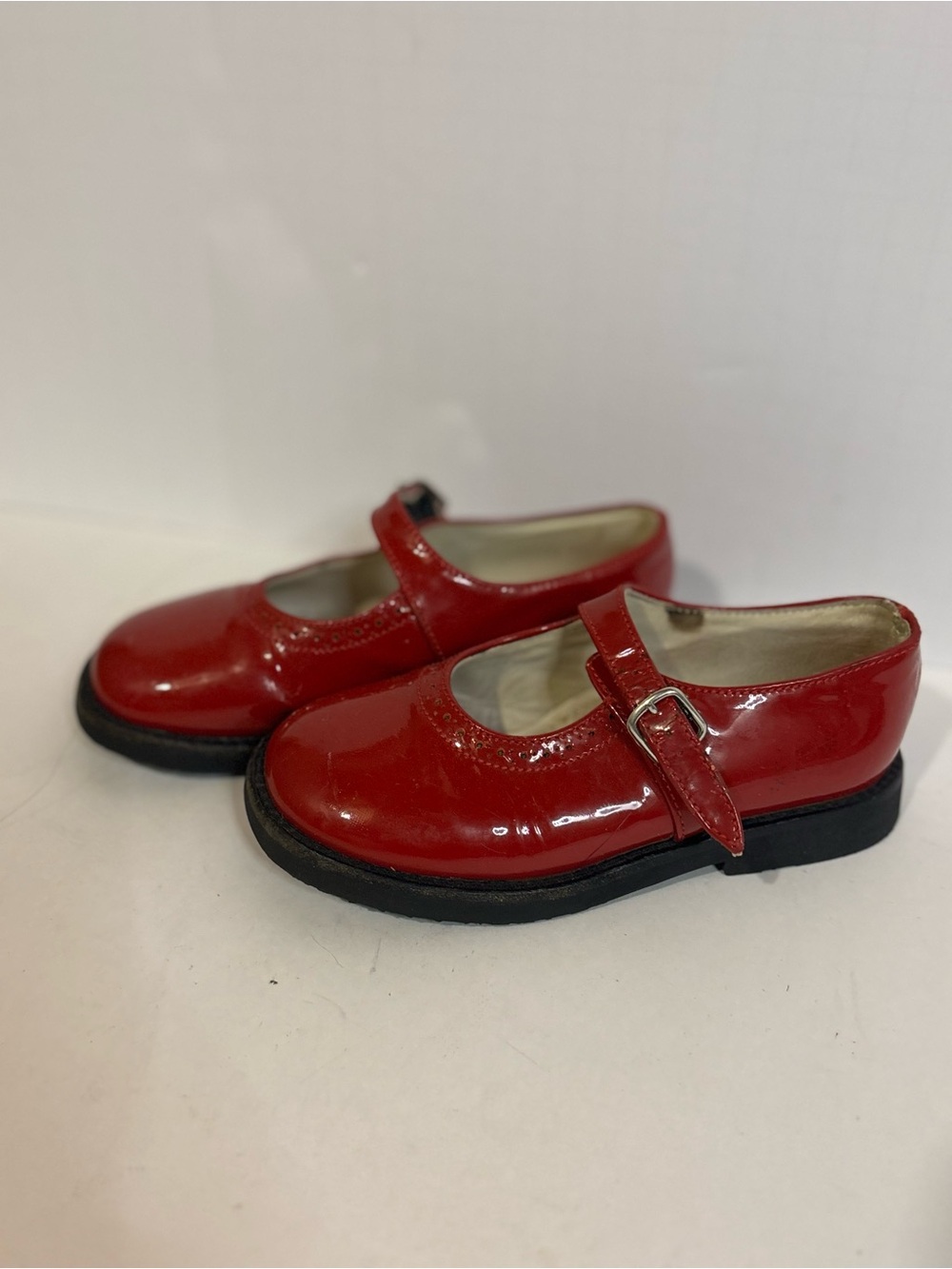 Girls' Red Patent Mary Jane Dress Shoes with Buckle